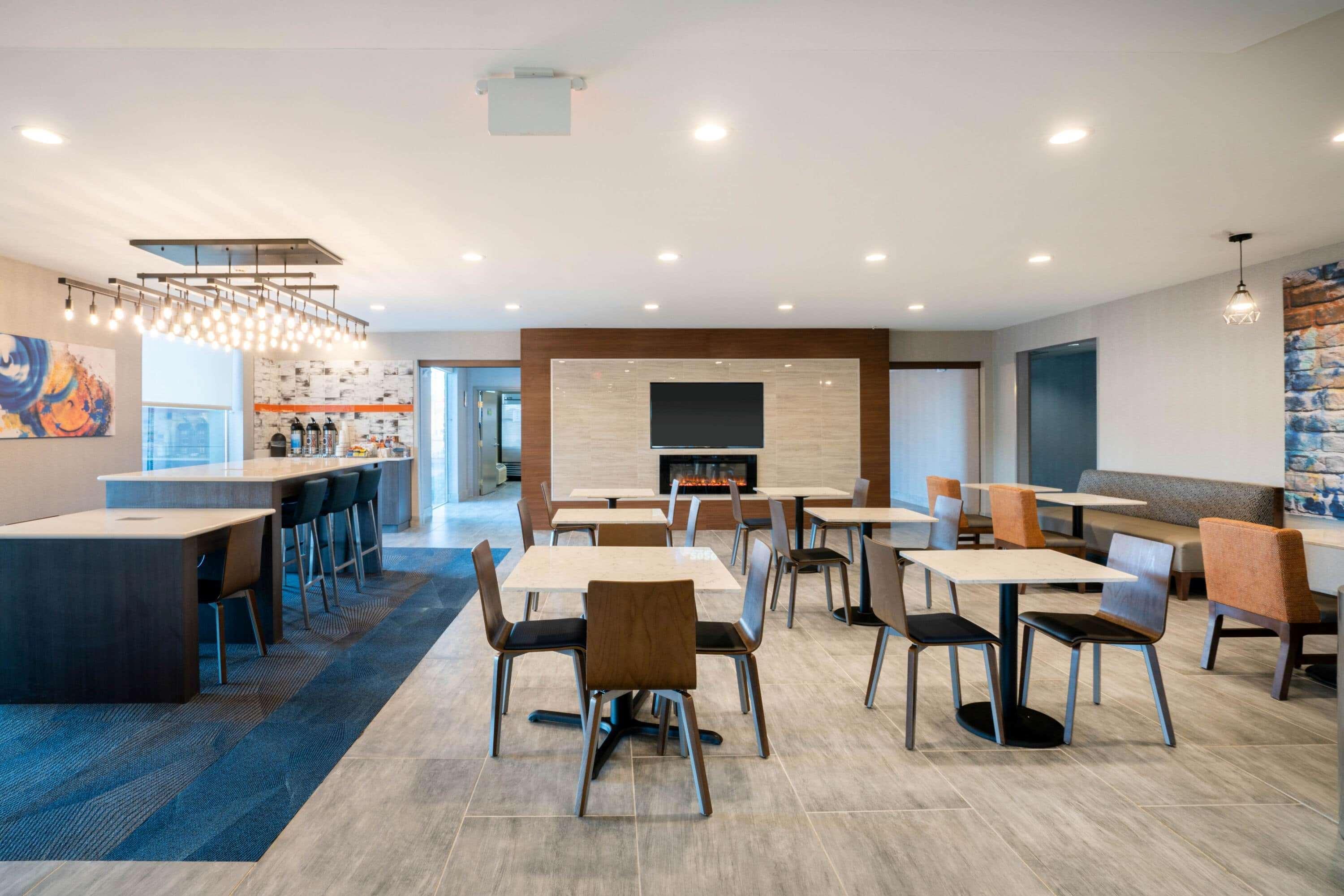 La Quinta By Wyndham Montgomery Ngoại thất bức ảnh