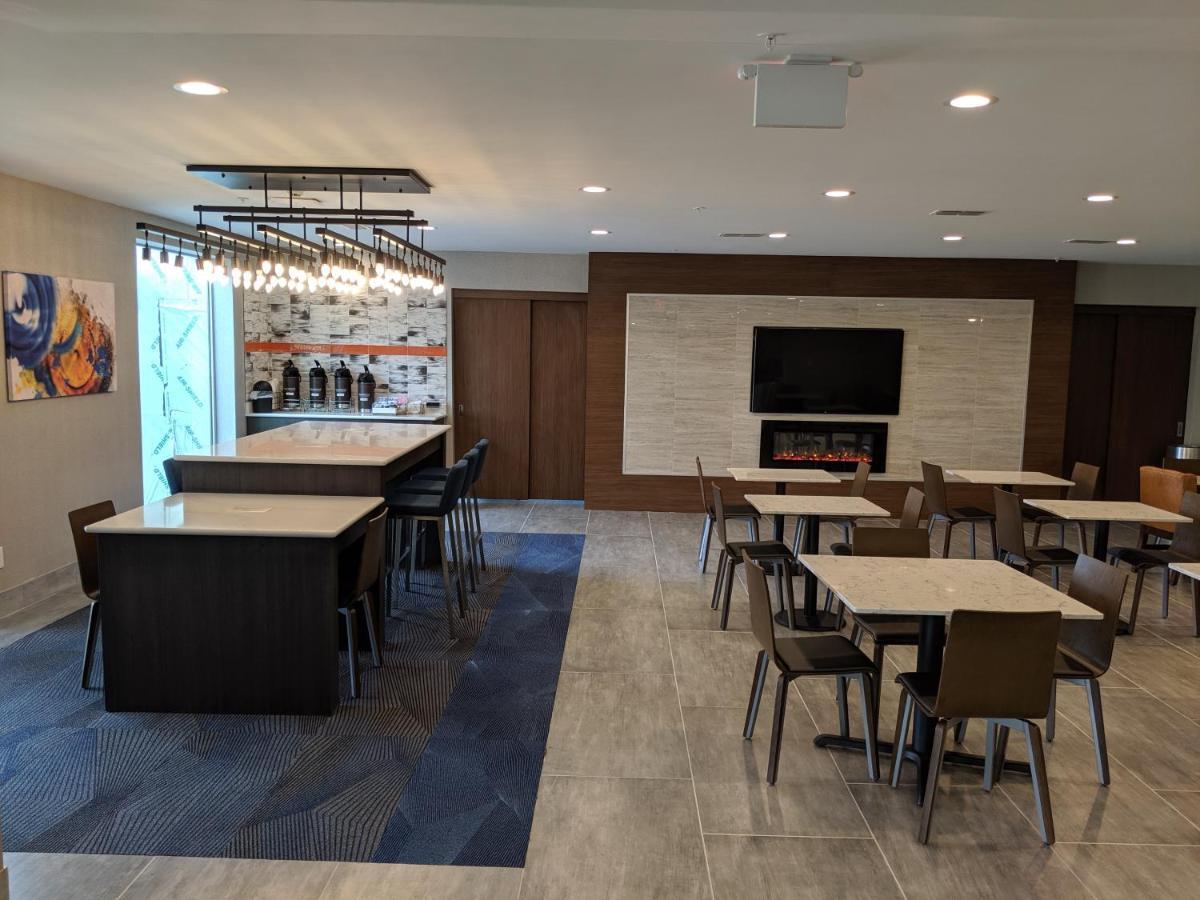 La Quinta By Wyndham Montgomery Ngoại thất bức ảnh