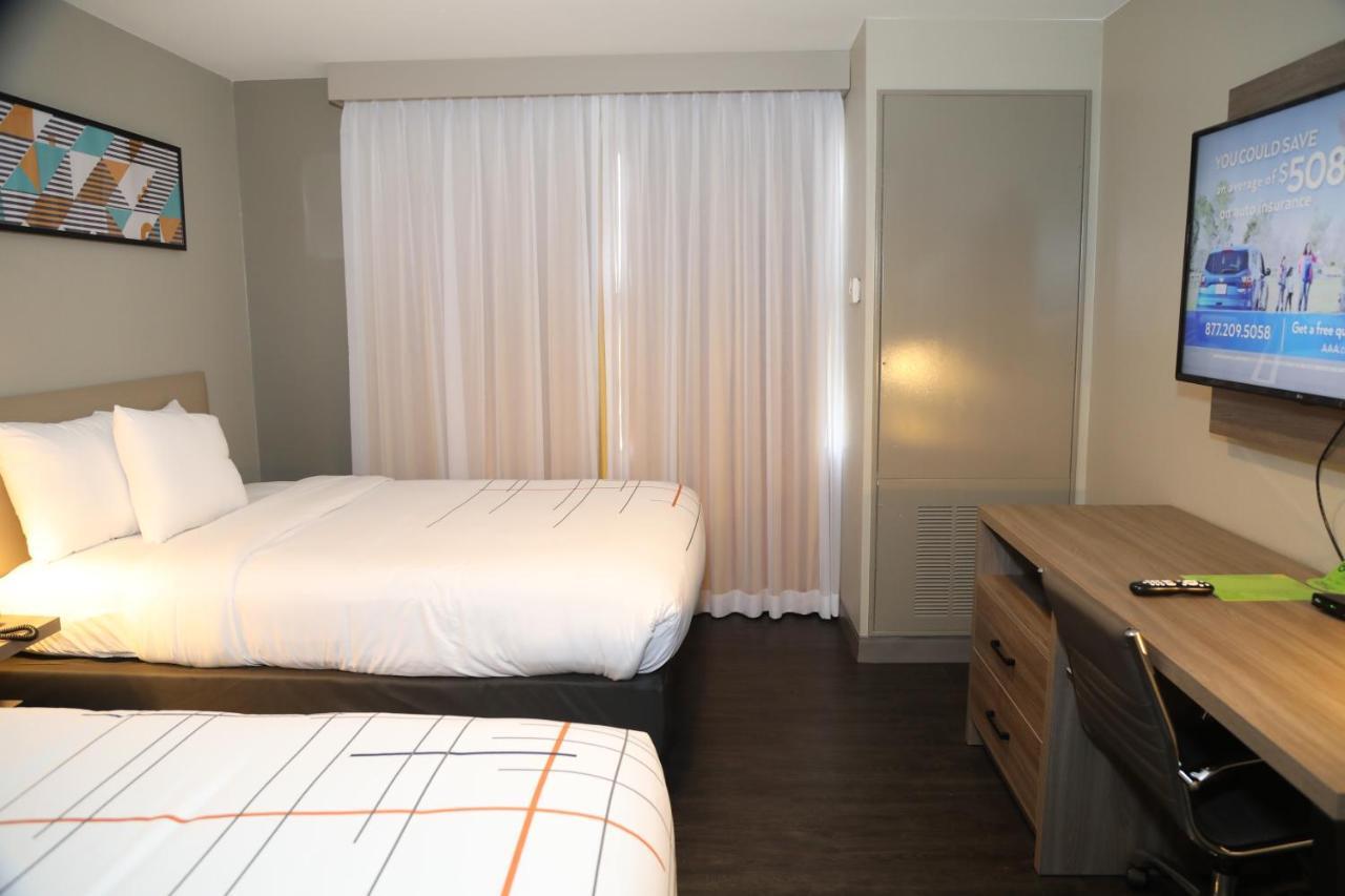 La Quinta By Wyndham Montgomery Ngoại thất bức ảnh