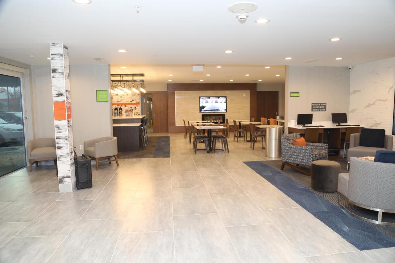 La Quinta By Wyndham Montgomery Ngoại thất bức ảnh